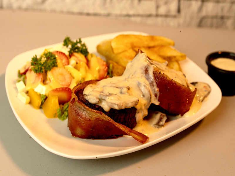FILET MIGNON