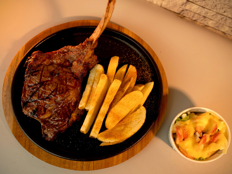 TOMAHAWK